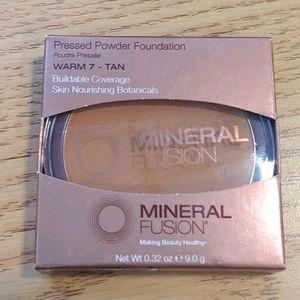 Mineral Fusion Pressed Powder Foundation